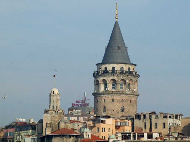 6.Galata Kulesi’ne çıkıp, İstanbul’u seyretmek