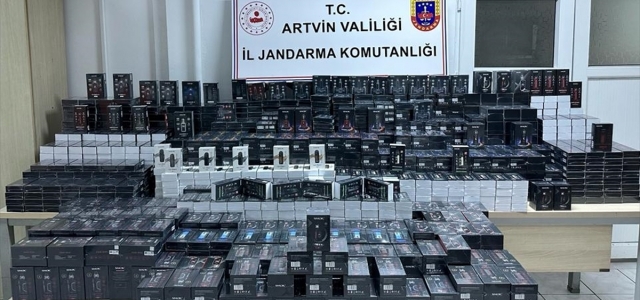 Artvin'de 2 bin 325 gümrük kaçağı elektronik sigara ele geçirildi