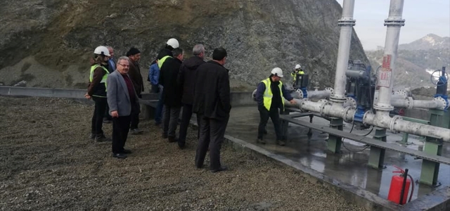 Belediye Başkanı Uçar atık sızıntısı olan maden bölgesinde inceleme yaptı