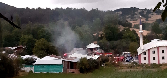 Bolu'da bir evde çıkan yangında iki çocuk hayatını kaybetti
