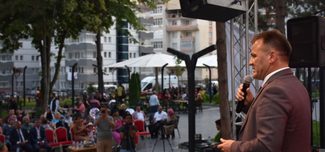 Gümüşhane'de Uluslararası Kuşburnu-Pestil Kültür ve Turizm Festivali devam ediyor