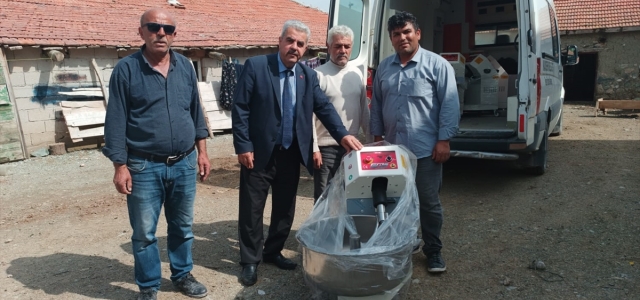 Kadışehri Belediyesi, kadınlar için her mahalleye hamur yoğurma makinesi aldı