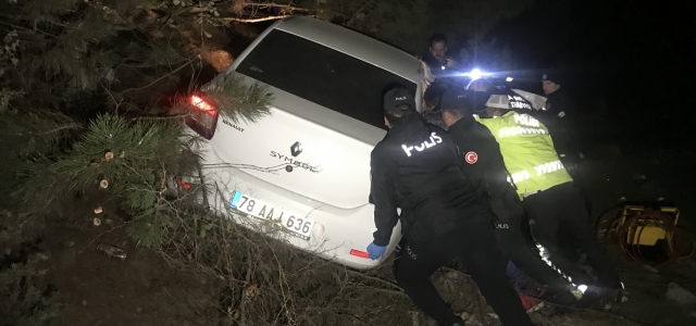Karabük'te otomobil devrildi: 1 ölü, 3 yaralı