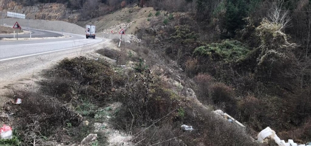 Karabük'te otomobil şarampole devrildi: 7 yaralı