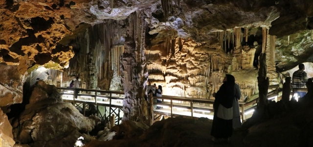 Karaca Mağarası'nı Kurban Bayramı'nda yaklaşık 5 bin kişi ziyaret etti