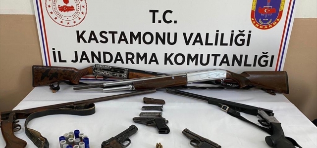 Kastamonu'da kaçak silah operasyonunda 3 kişi yakalandı