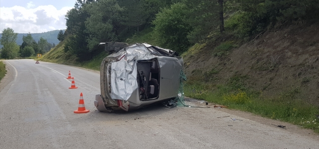 Kastamonu'da otomobil devrildi: 2 yaralı