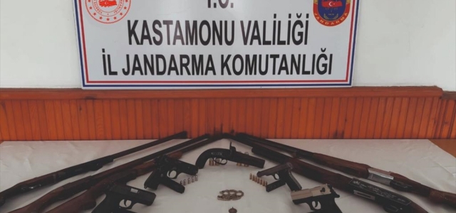 Kastamonu'da silah kaçakçılığı operasyonunda 3 şüpheli tutuklandı