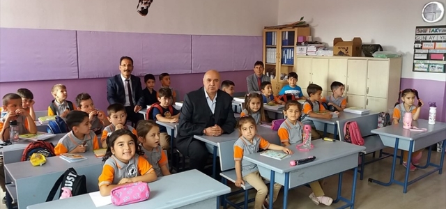 Milli Eğitim Müdürü Gültekin'den okul ziyareti