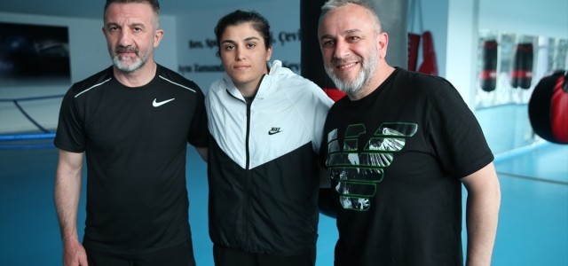 Olimpiyat ve dünya şampiyonu boksör Busenaz Sürmeneli, Ordu'da kampa girdi