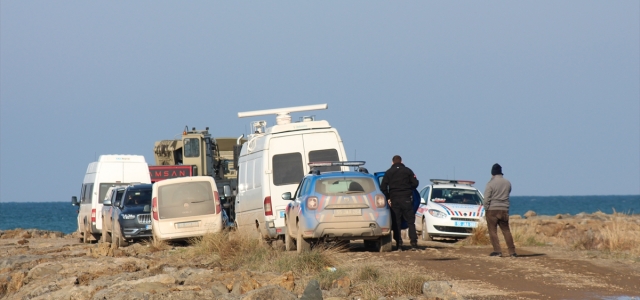 Samsun'da kayalıklara çarpan sahil güvenlik botundaki 2 personel yaralandı