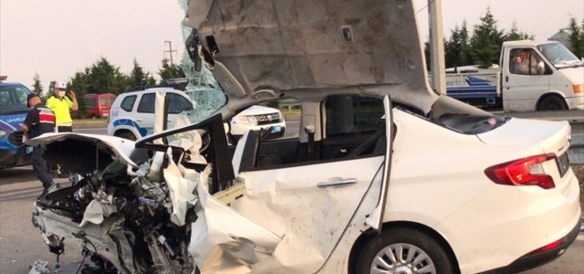 Samsun'da otomobil devrildi: 5 yaralı