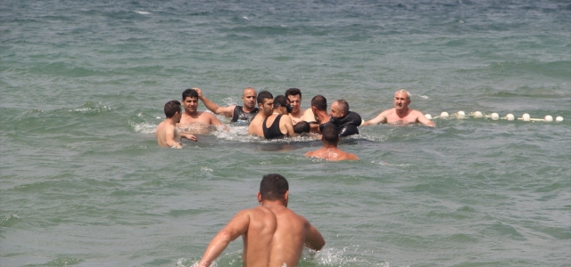 Sinop'ta boğulma tehlikesi geçiren 6 kişi hastaneye kaldırıldı