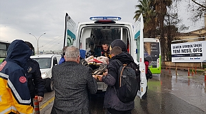 Kocaeli'de halk otobüsünün çarptığı kadın yaralandı