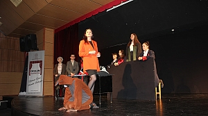  Samsun'da lise öğrencilerinin hazırladığı oyun sahnelendi
