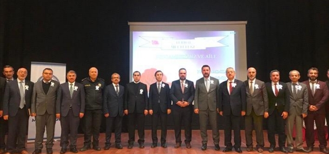 Turhal'da "Peygamberimiz ve Aile" konferansı düzenlendi