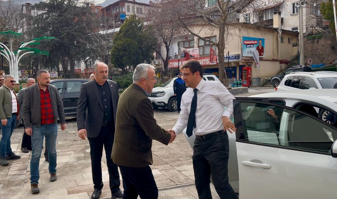 Chp İstanbul Milletvekili Yunus Emre Ve Chp Rize Milletvekili Tahsin