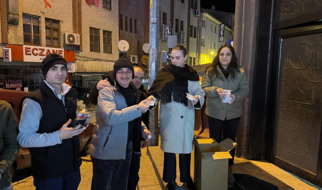 Artvin’in düşman işgalinden kurtuluşunun 104. yılı münasebetiyle bu gece tüm