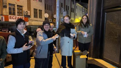 Artvin’in düşman işgalinden kurtuluşunun 104. yılı münasebetiyle bu gece tüm