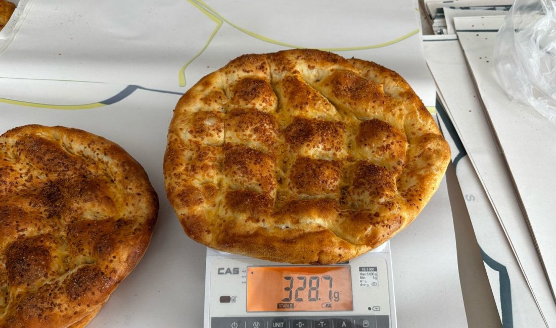 Çorum Belediyesi zabıta ekipleri, fırınlarda pide gramaj ve hijyen denetimi