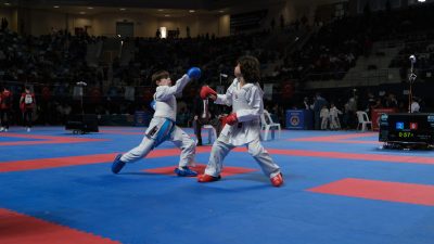 Büyükşehir Belediyesi’nin ev sahipliğinde düzenlenen Türkiye Çocuklar Karate Şampiyonası geniş
