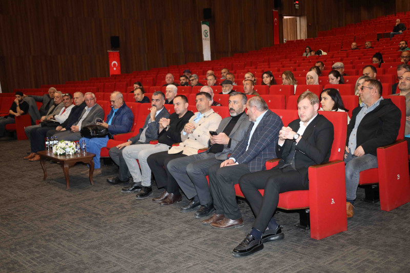 Büyükşehir Belediyesi, Kocaeli Emlakçılar Odası iş birliğinde “Kriz Dönemlerinde Yatırım