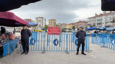 Belediye Başkanı Dr. Halil İbrahim Aşgın’ın semt pazarındaki denetimlerinin ardından