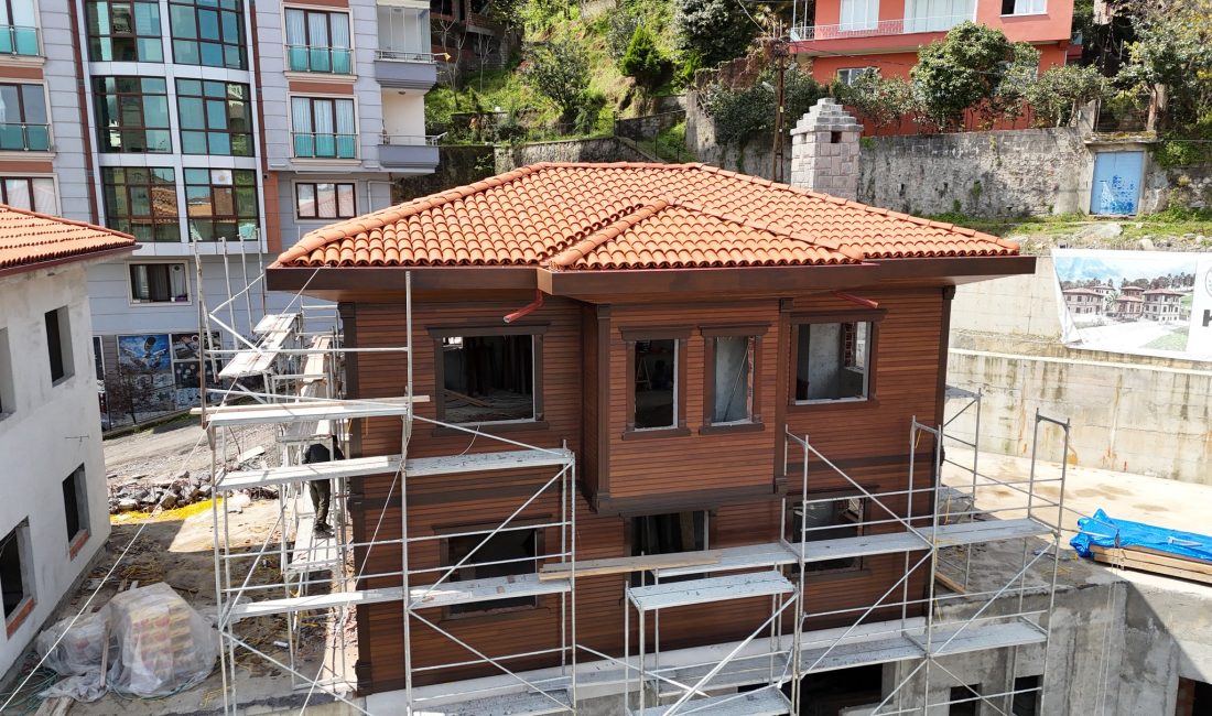 Rize merkez postane arkasında yapımı devam eden Kültür Çarşısı’nda, kültür