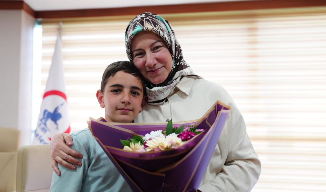 Düzce Belediyesi, özel günlerde sergilediği hassas yaklaşımı, her yıl Mayıs