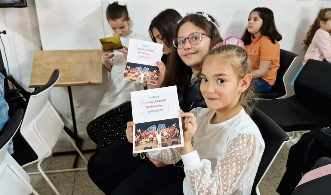Sinop Belediye Başkanı Metin Gürbüz, Türk Halk Müziği Çocuk Korosu