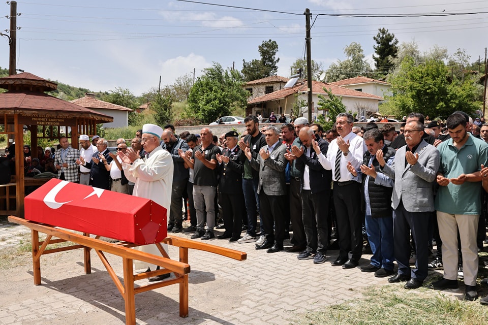 Silahlı kuvvetler mensubu Sedat KURT’un cenaze merasimine CHP Merzifon İlçe