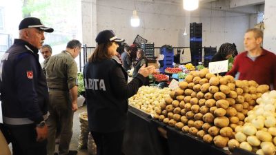Soğuksu Pazaryeri’nde Zabıta Ekiplerinden Titiz Denetim Soğuksu Pazaryeri’nde 7 Mayıs 2025 tarihinde Zabıta Müdürlüğü koordinesinde kapsamlı