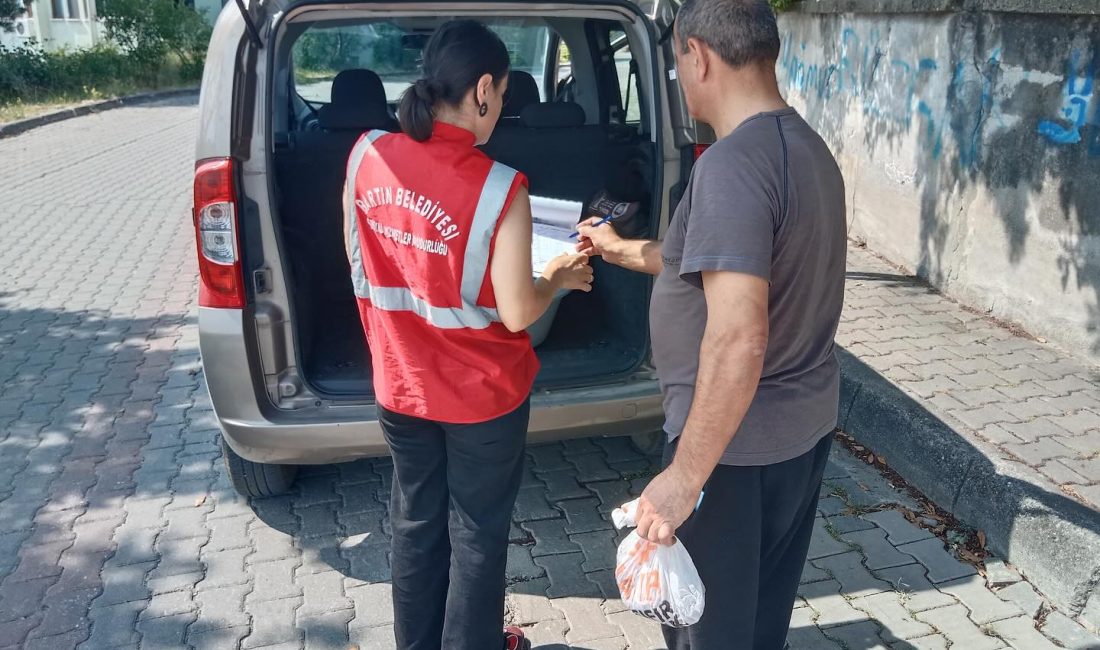 Bartın Belediyesi, Kurban Bayramı’nda ihtiyaç sahibi vatandaşların yanında olmayı sürdürdü.