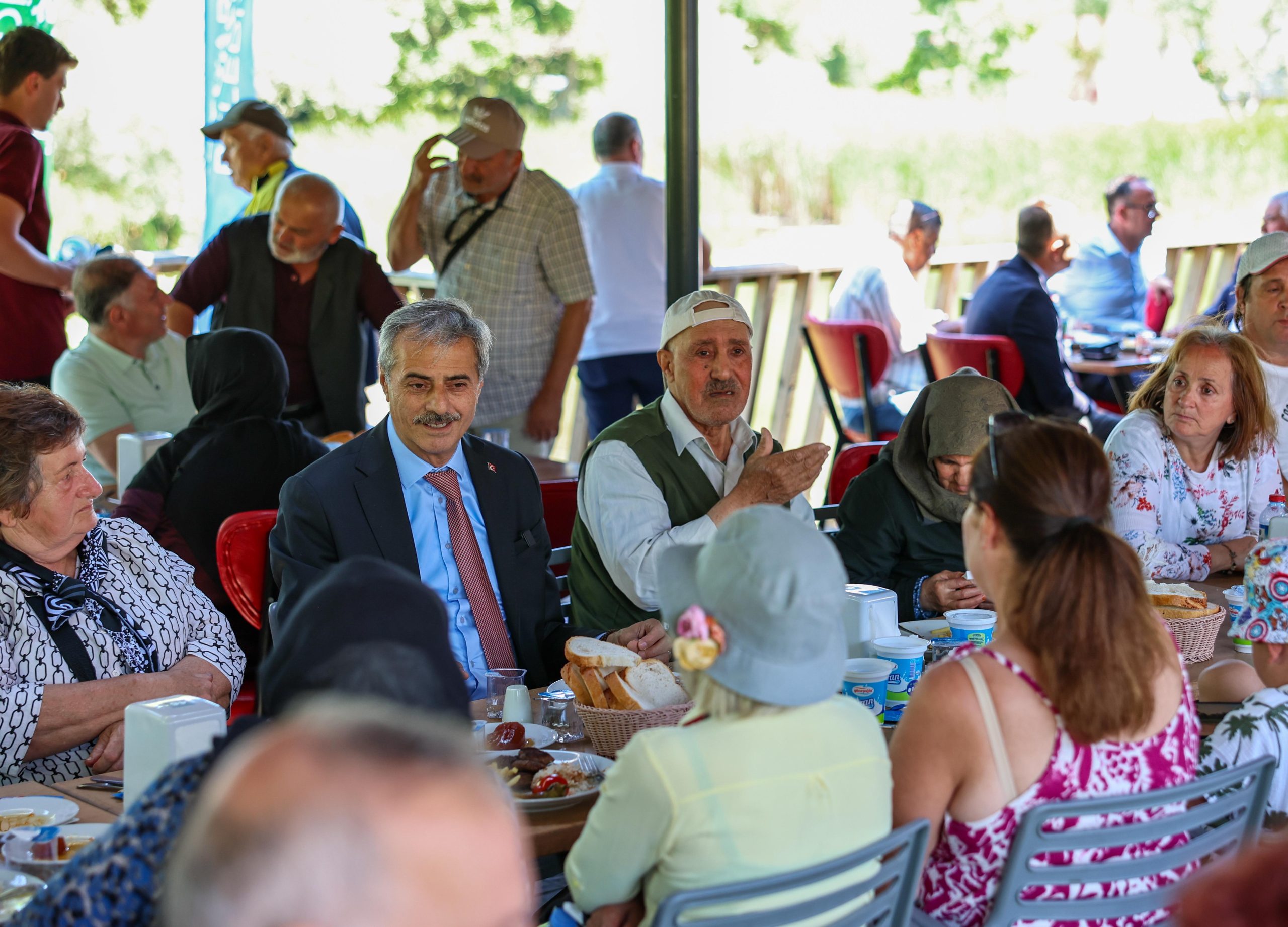 Büyükşehir Belediyesi YADEM koordinasyonuyla Karasu’da yaşayan 65 yaş üstü vatandaşlar,