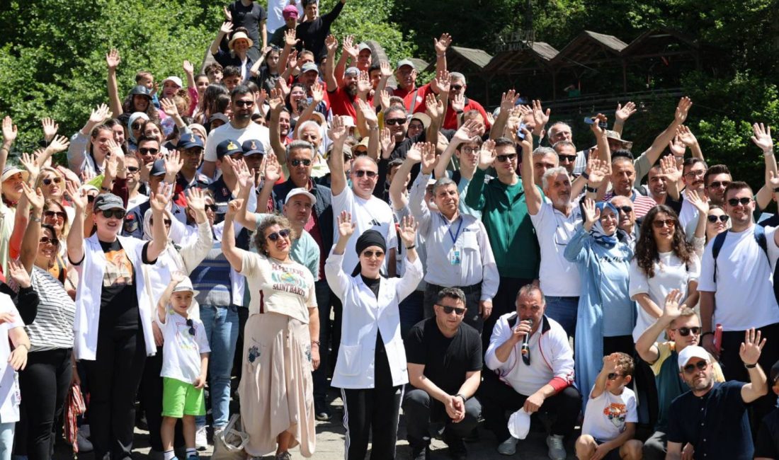 Arhavi’de geleneksel hale gelen ve bu yıl 13.’sü düzenlenen Mençuna