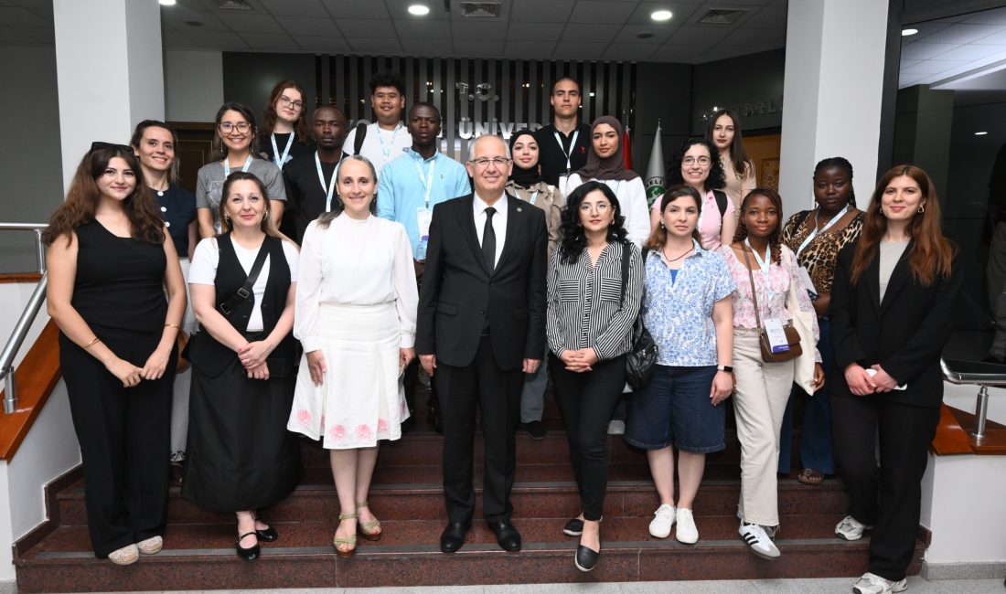 Kocaeli Üniversitesi ile Yunus Emre Enstitüsü iş birliğiyle düzenlenen Türkçe