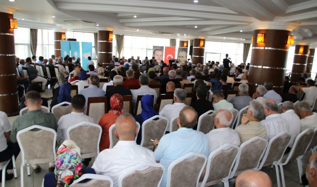 Rize Belediye Başkanı Rahmi Metin, AK Parti Rize İl Başkanlığının