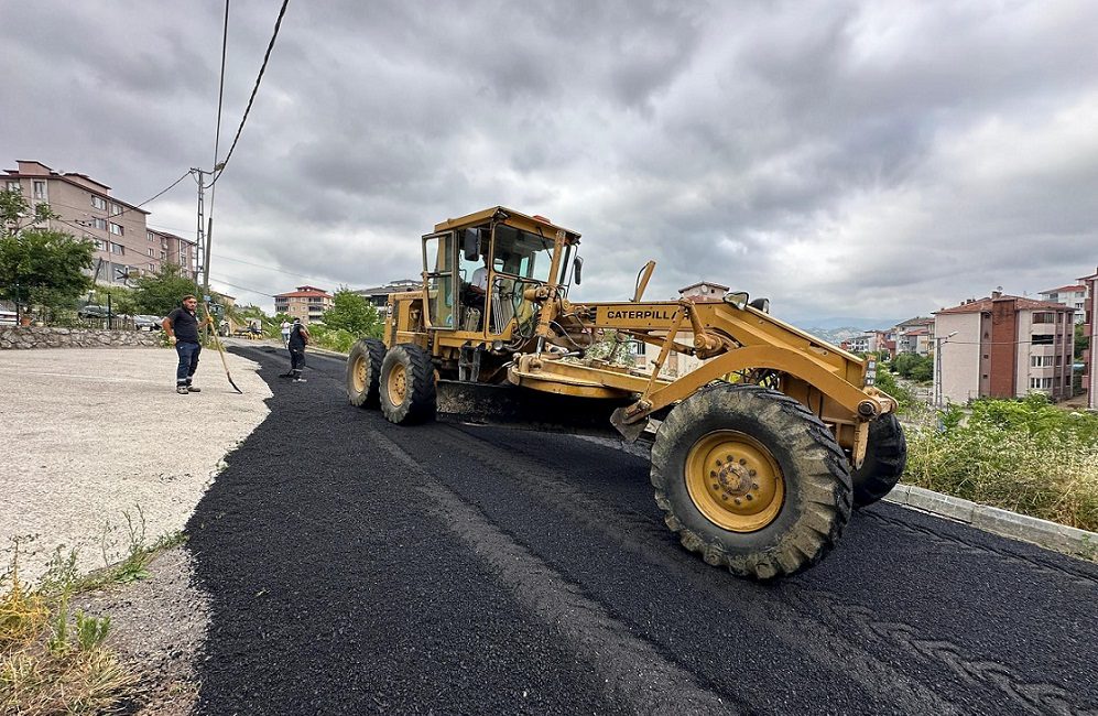 Bartın Belediyesi Fen İşleri Müdürlüğü ekipleri, kent genelinde ulaşım konforunu