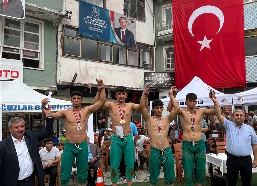 Zile Belediyesi sporcusu Volkan Bilgin, Çorum’un Oğuzlar ilçesinde düzenlenen Yıldızlar