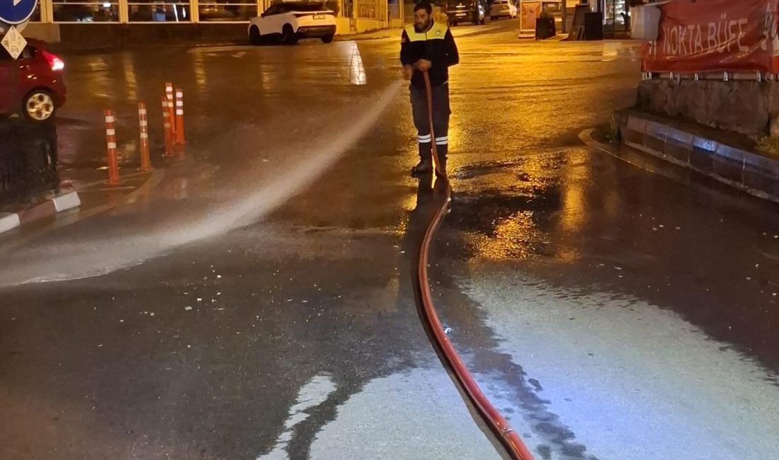 Bartın Belediyesi Temizlik İşleri Müdürlüğü ekipleri, kent genelinde sürdürdüğü kapsamlı