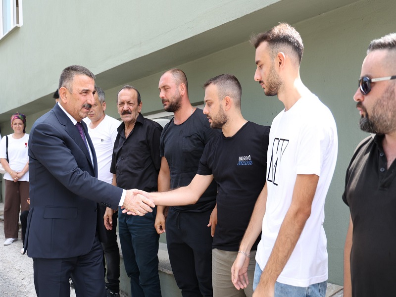 Zonguldak Vali Osman Hacıbektaşoğlu, Zonguldaklı gazeteci Cem Küçük’ün vefat eden