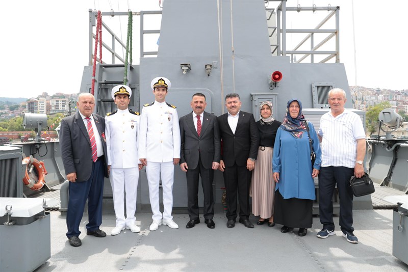 Zonguldak Valisi Osman Hacıbektaşoğlu, Zonguldak Gümrük Müdürlüğü’nü ziyaret ederek kurum