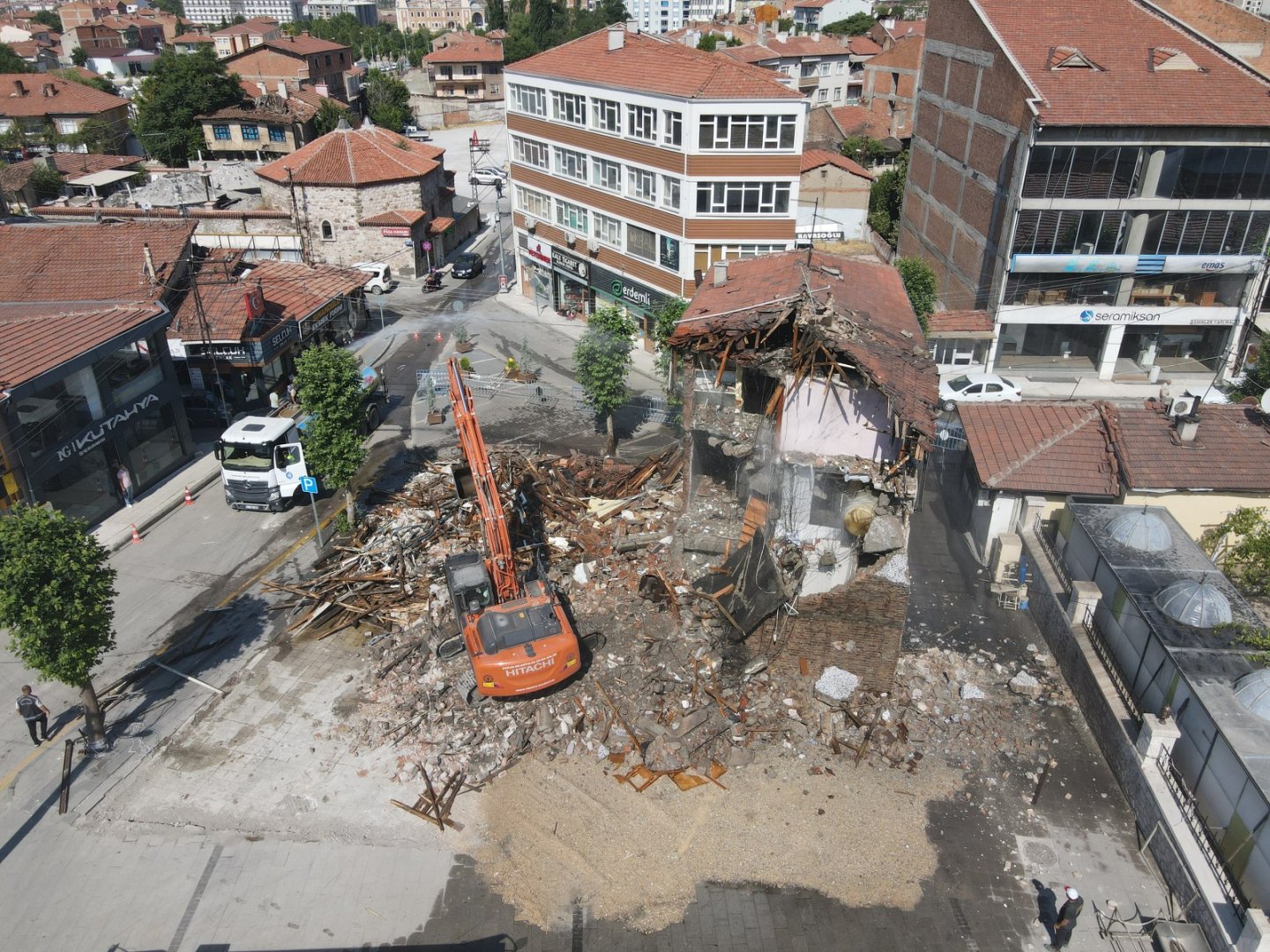 Çorum Belediyesi, kent merkezindeki tarihi dokuyu gün yüzüne çıkarmaya yönelik