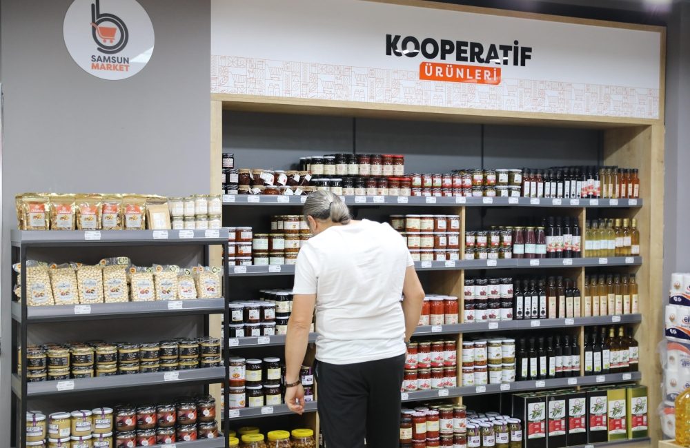 Samsun Büyükşehir Belediyesi tarafından yerel üreticilerle kooperatifleri desteklemek ve vatandaşların