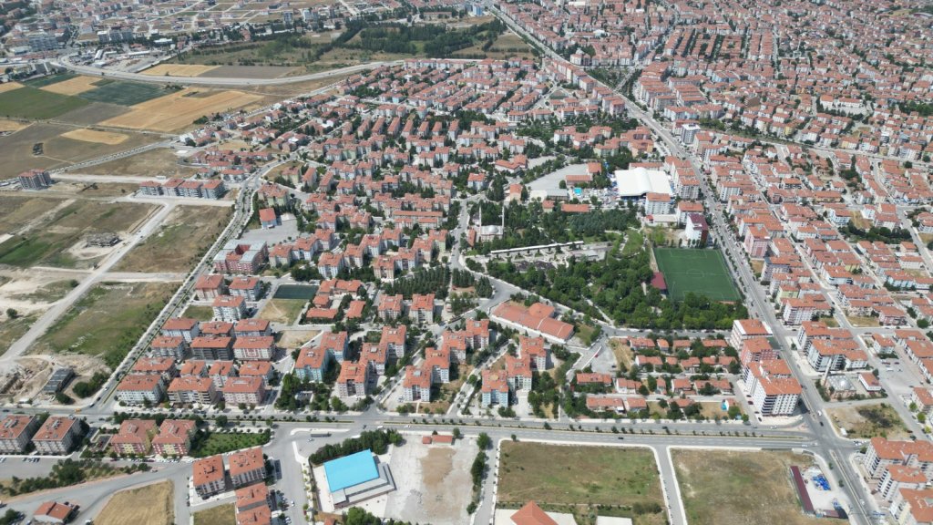Çorum’da riskli yapıların yenilenmesi amacıyla yürütülen kentsel dönüşüm projesi kapsamında