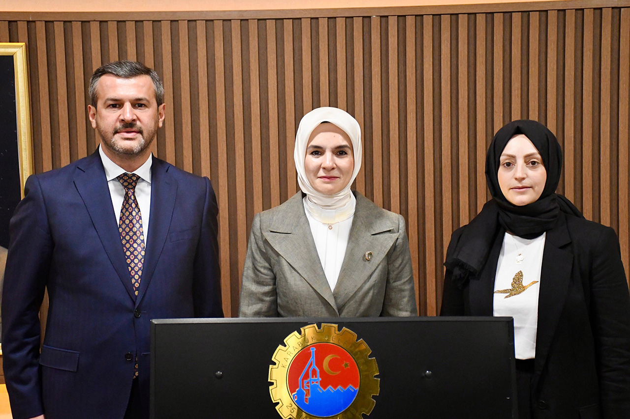 Aile ve Sosyal Hizmetler Bakanı Mahinur Özdemir Göktaş, Karabük Valisi
