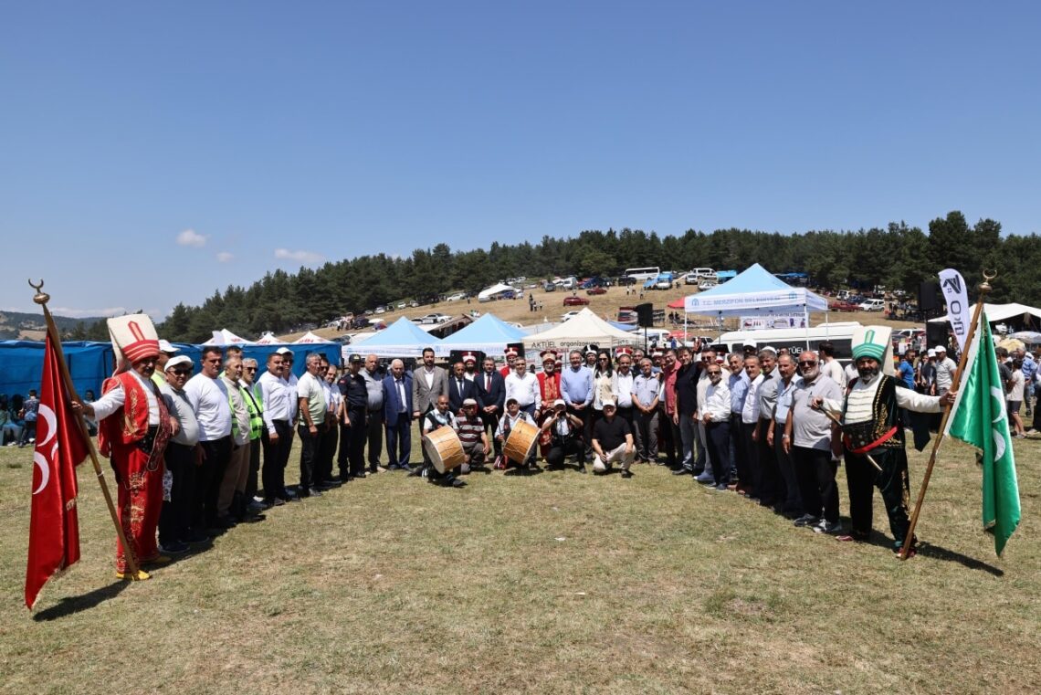 Merzifon Belediye Başkanı Alp KARGI, Taşan Dağı eteklerinde kıymetli Vezirköprülü