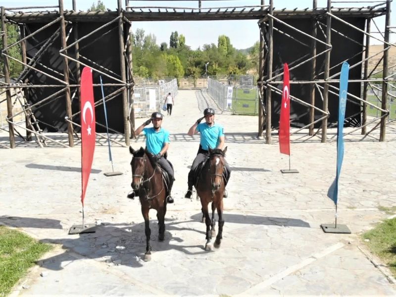 Van’dan gelen atlı birlik, Malazgirt Zaferi’nin 954’üncü yıl dönümü etkinliklerinde