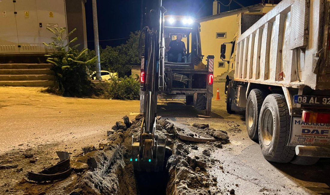 Artvin Belediyesi Fen İşleri Ekipleri, Paçacılar Virajı’nda Su Taşkınlarını Önlemek