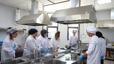 MasterChef Türkiye 2025’in ana kadrosunda yarışan Kocaeli Büyükşehir Belediyesi personeli